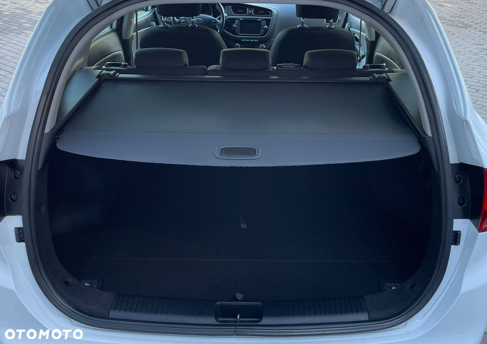 Kia Ceed - 12