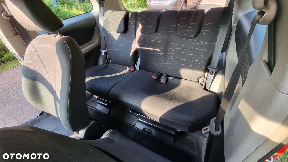 Toyota Yaris - 11