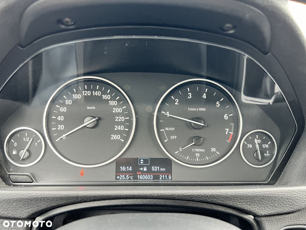 BMW Seria 3 320i Advantage - 29