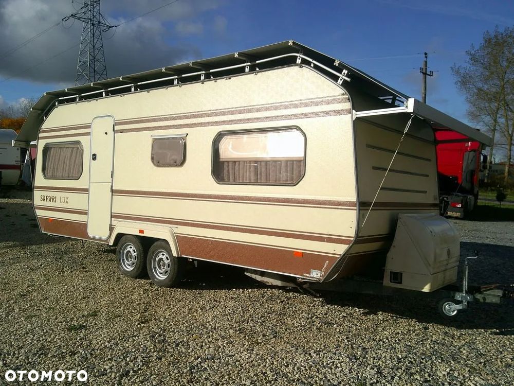 Wilk Safari lux z dodatkowym dachem - 12