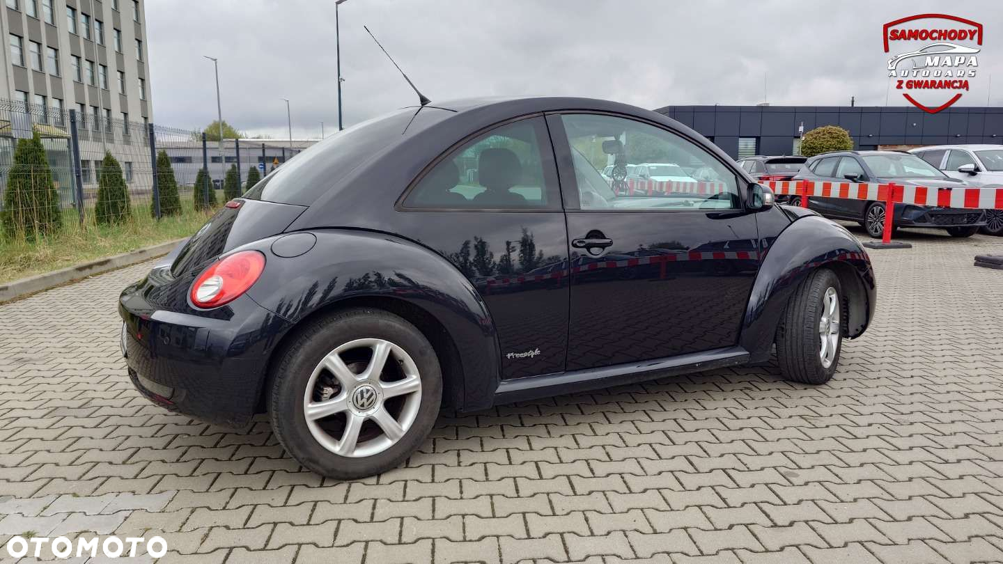 Volkswagen New Beetle - 3
