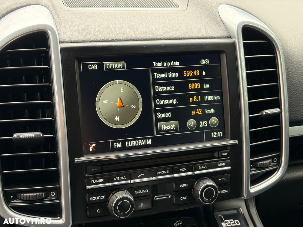 Porsche Cayenne Platinum Edition - 17