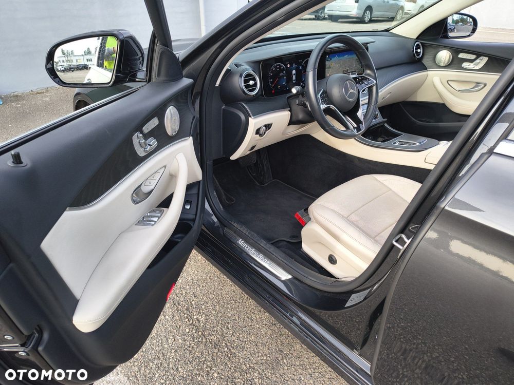 Mercedes-Benz Klasa E 220 d 4-Matic Avantgarde - 11