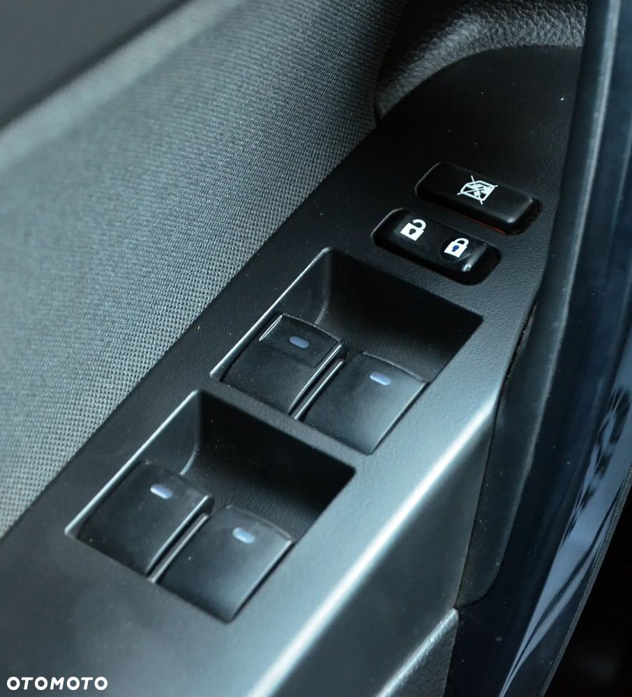 Toyota Auris 1.33 VVT-i - 13