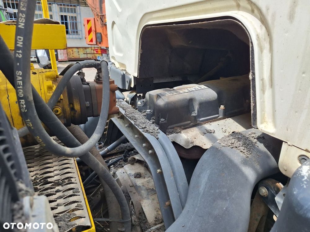 Renault 270.18 4X2 - 35