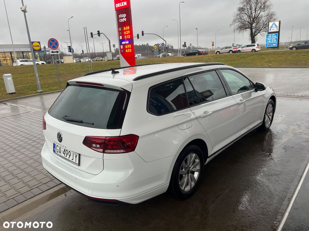 Volkswagen Passat 2.0 TDI EVO Elegance DSG - 2