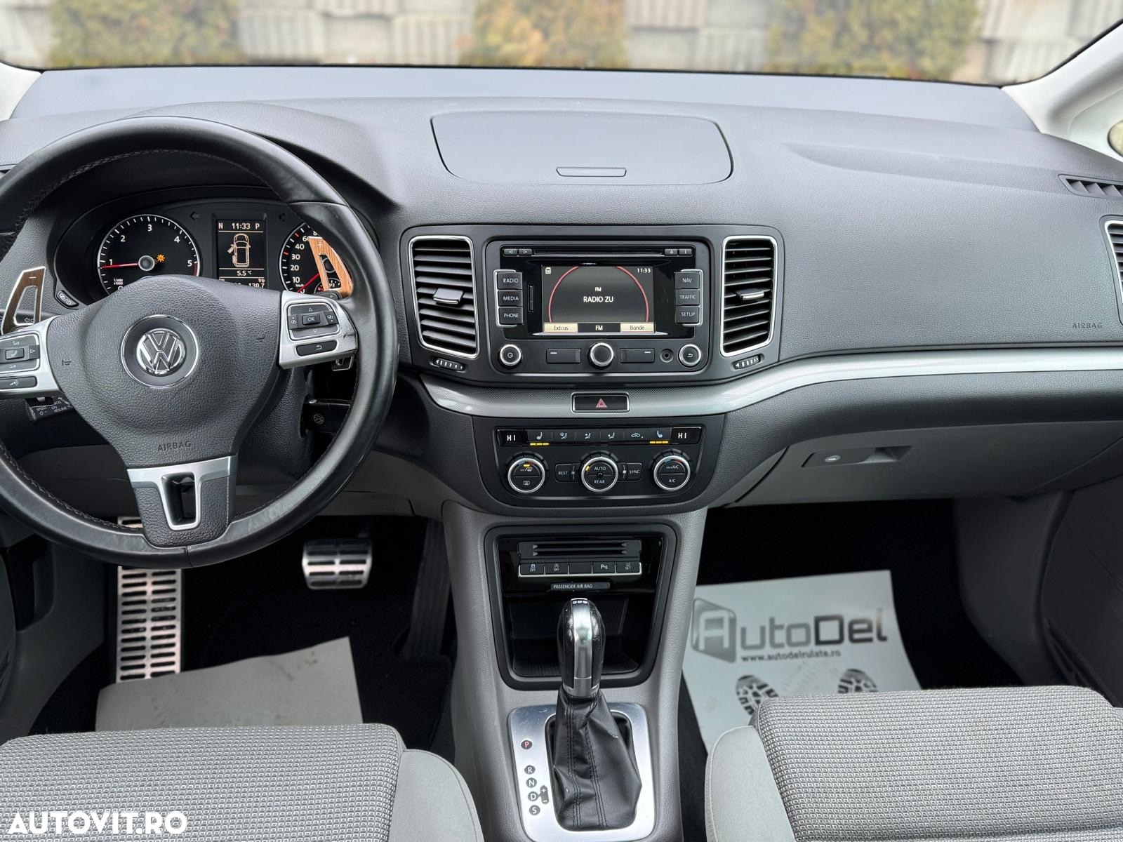 Volkswagen Sharan 2.0 TDI DSG BlueMotion Technology Highline - 4