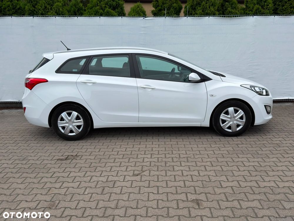 Hyundai i30 1.4 Classic + - 6
