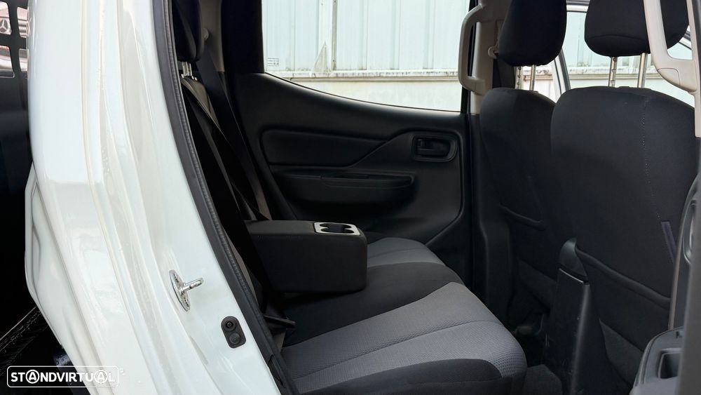 Mitsubishi L200 2.3 DI-D CD Invite Strakar Look 4WD - 5