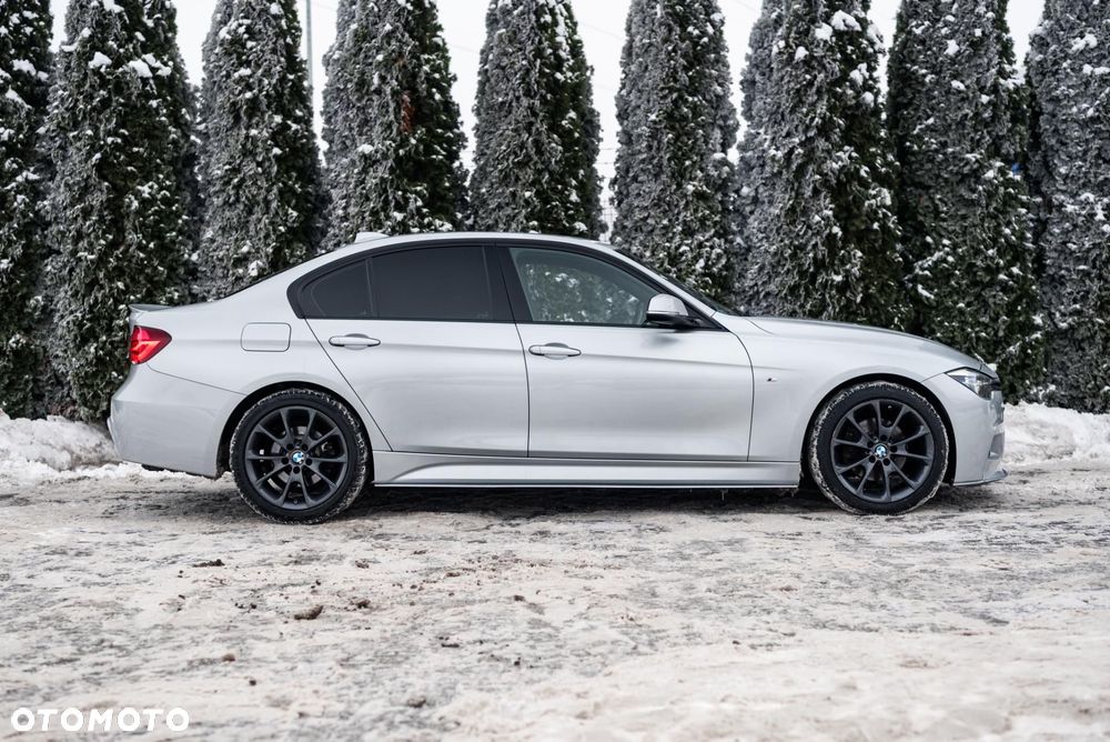 BMW Seria 3 320d xDrive M Sport Shadow sport - 9