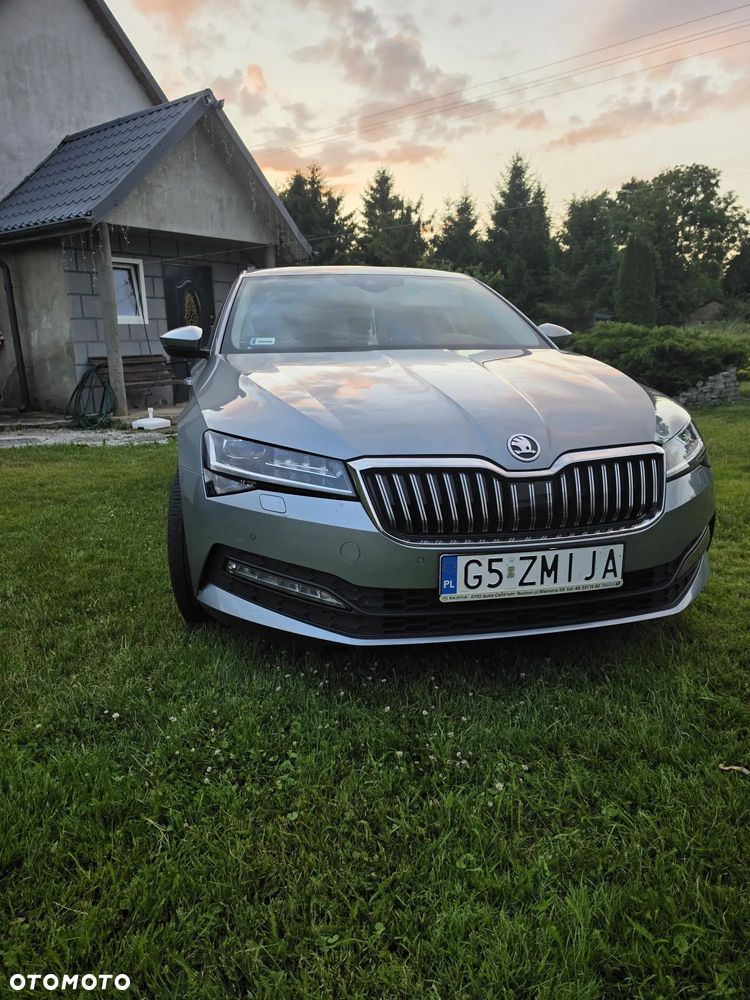 Skoda Superb 2019 photo 5