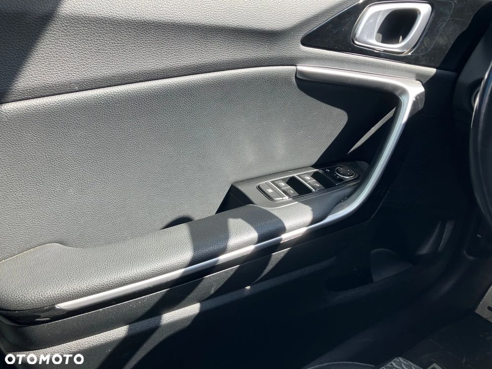 Kia Ceed 1.5 T-GDI Business Line - 12