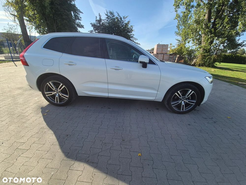Volvo XC 60 T5 AWD Momentum - 5