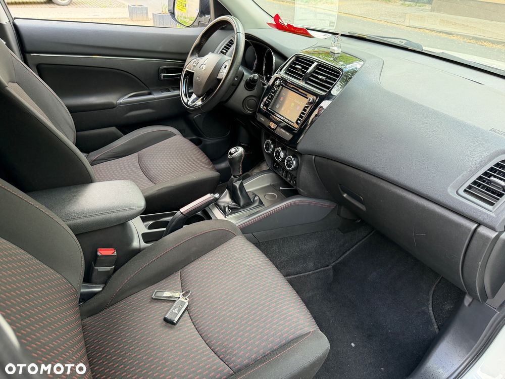 Mitsubishi ASX 1.6 Black Edition - 17