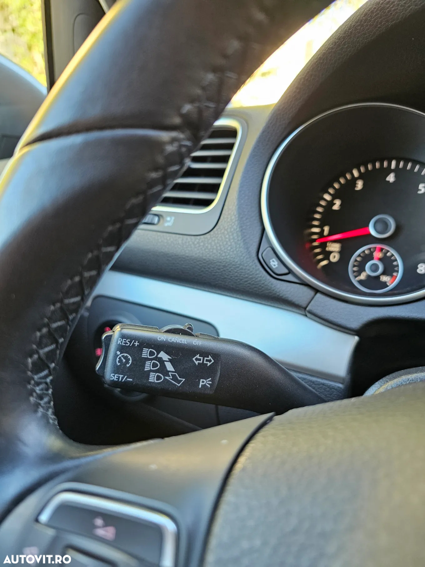 Volkswagen Golf 1.4 TSI Highline - 27