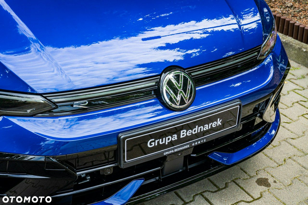 Volkswagen Golf - 33