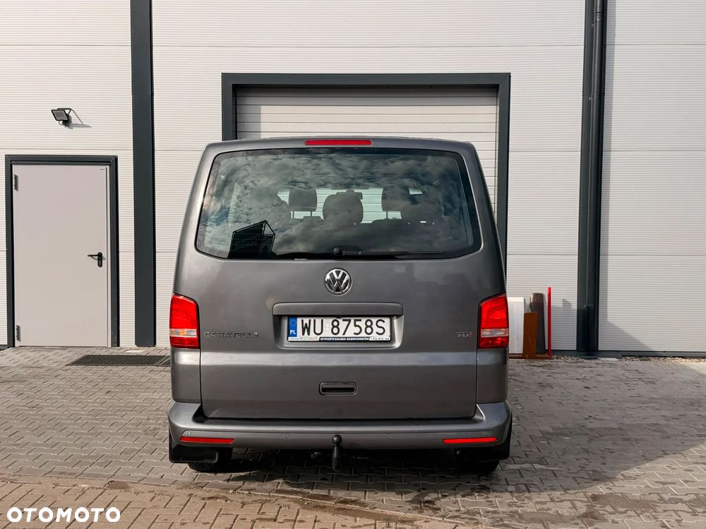 Volkswagen Caravelle - 5