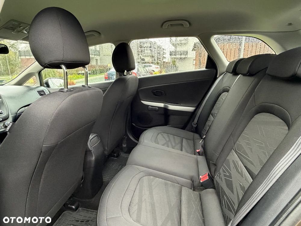 Kia Ceed 1.6 CRDi M - 11