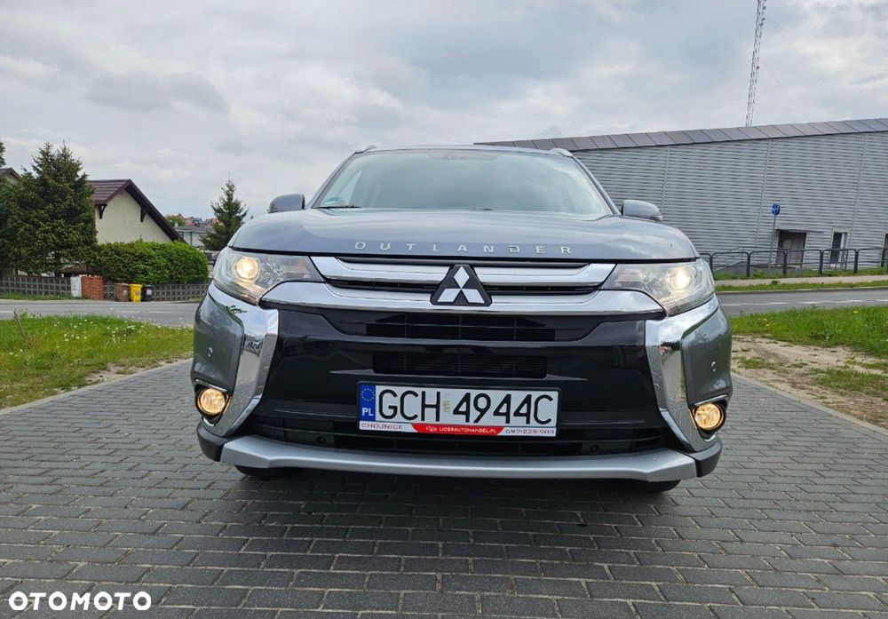 Mitsubishi Outlander - 16