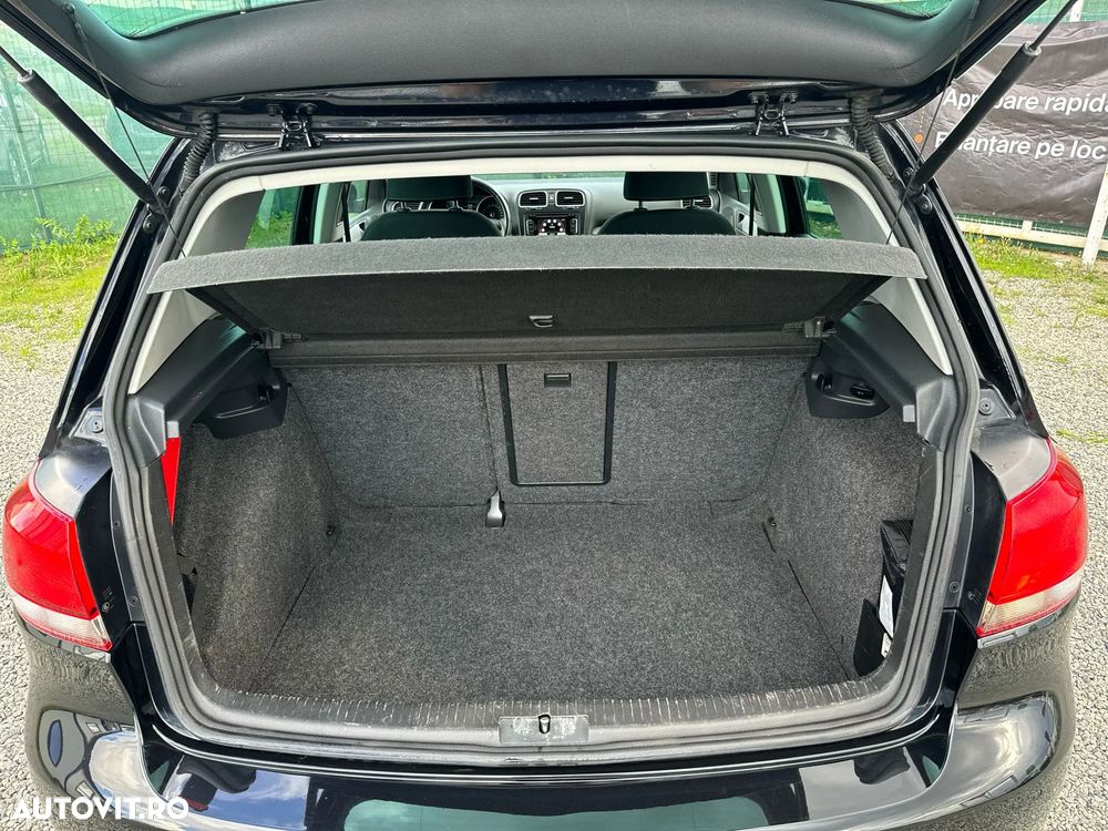 Volkswagen Golf - 34