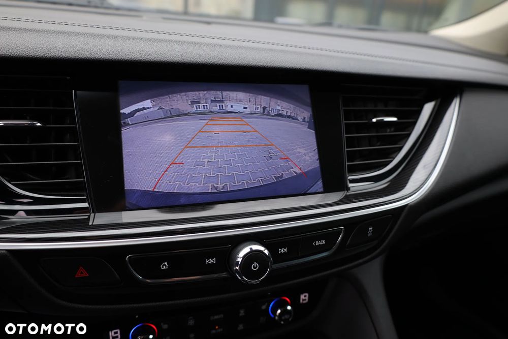 Opel Insignia 1.5 T Exclusive S&S - 11