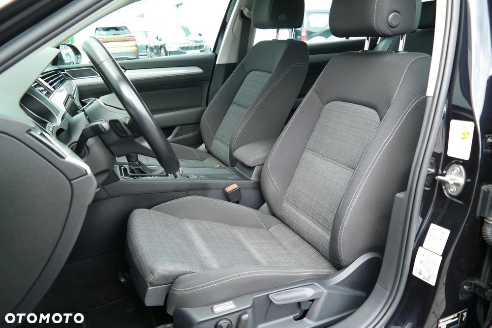 Volkswagen Passat 2.0 TSI Business DSG - 11