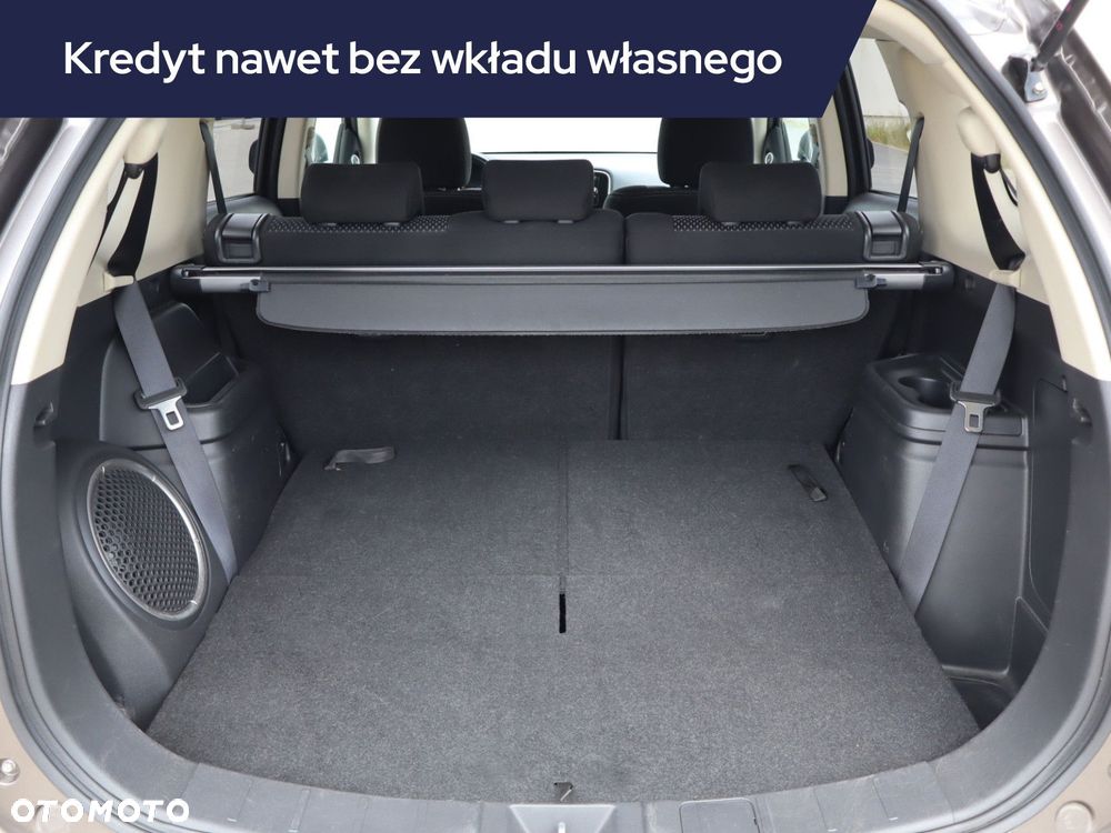 Mitsubishi Outlander - 15