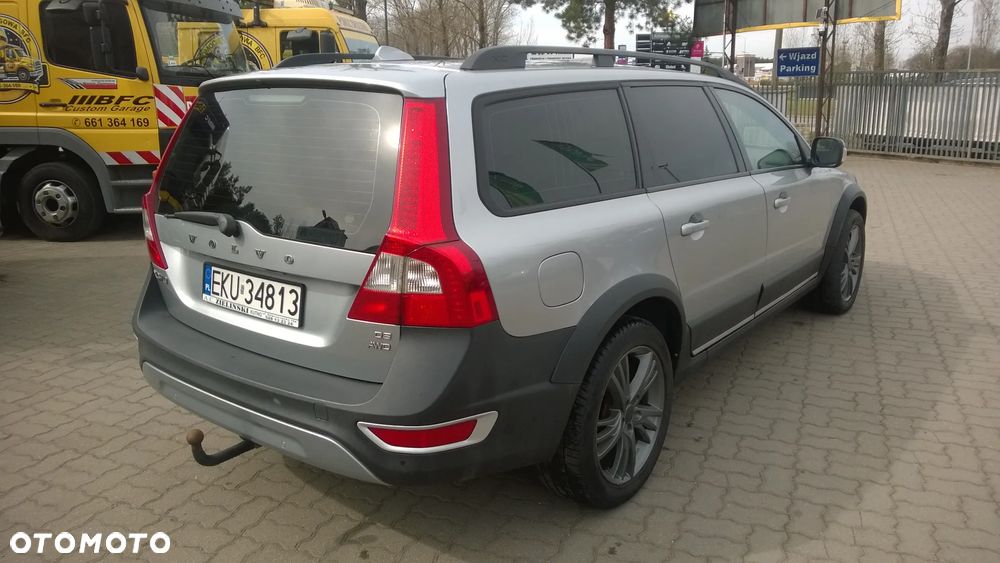 Volvo XC 70 D5 AWD Momentum - 5
