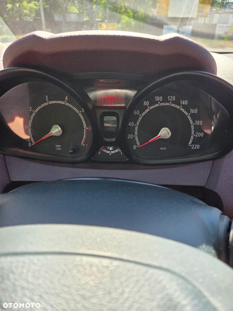 Ford Fiesta 1.4 Gold X EU5 - 14