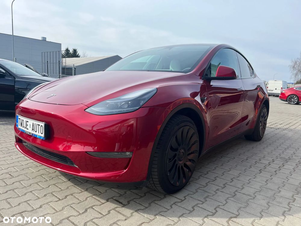 Tesla Y Long Range AWD - 4