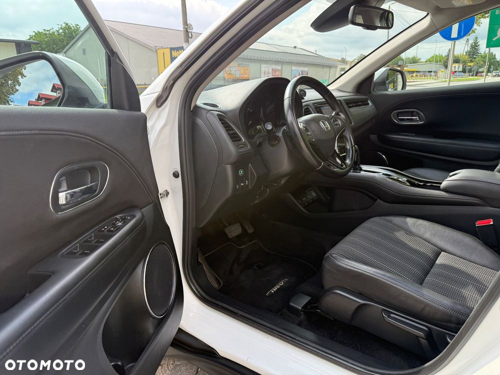 Honda HR-V 1.5 i-VTEC CVT Executive - 18
