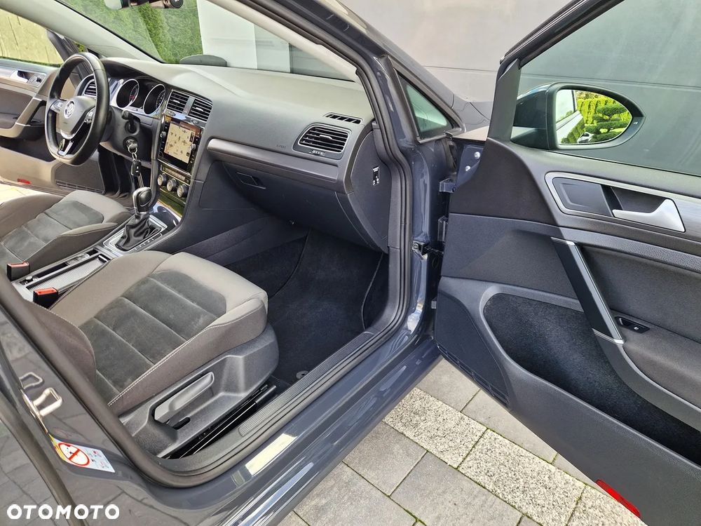 Volkswagen Golf - 19