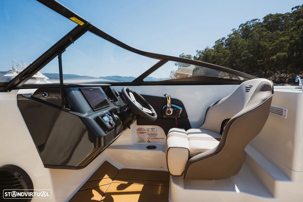 Bayliner V22 OB - 5