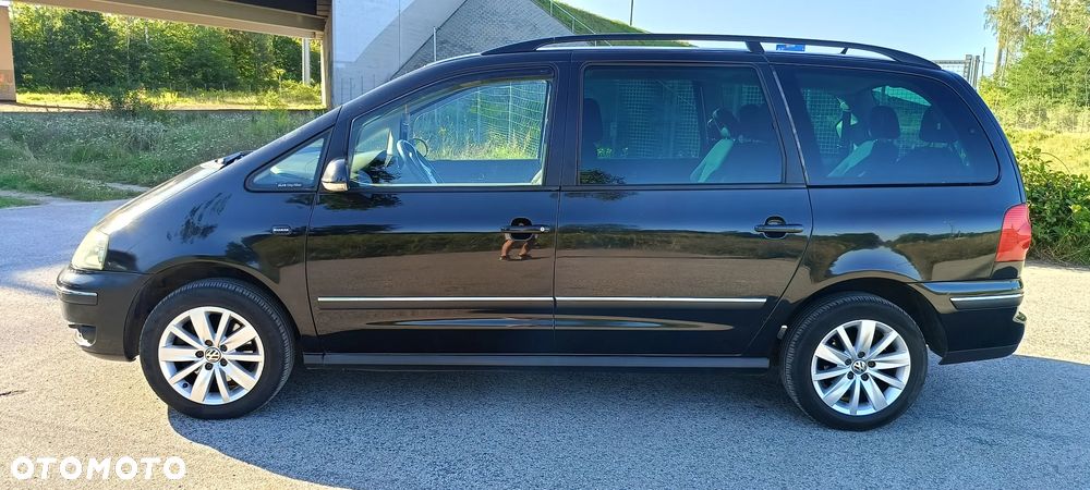 Volkswagen Sharan 1.9 TDI Comfortline Tiptr - 4