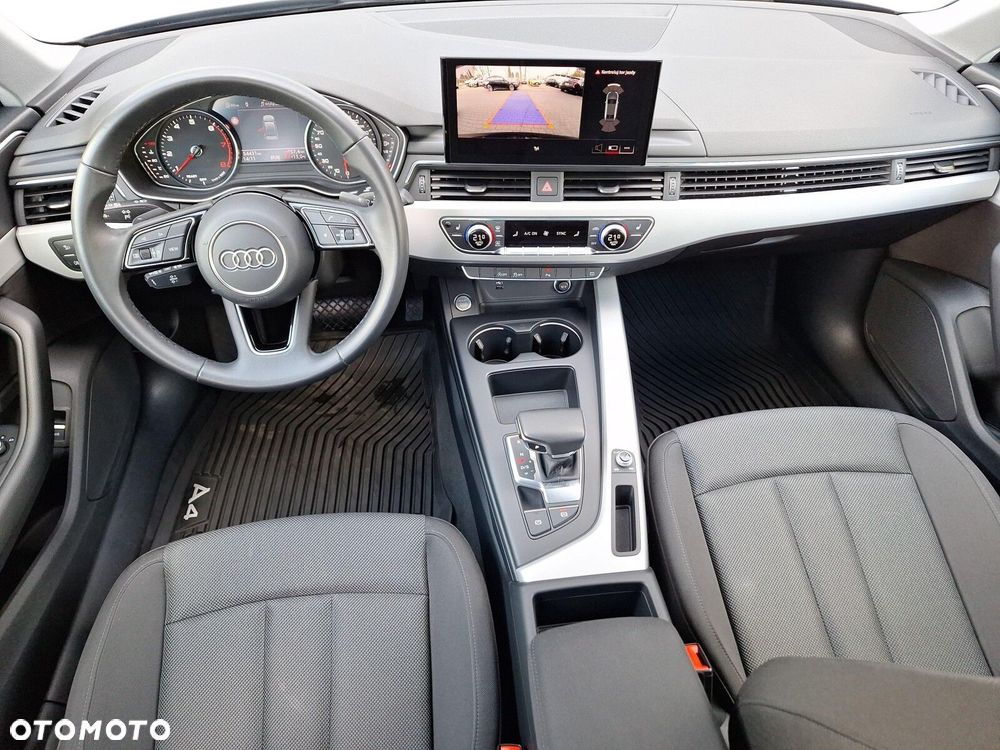 Audi A4 Limousine - 10