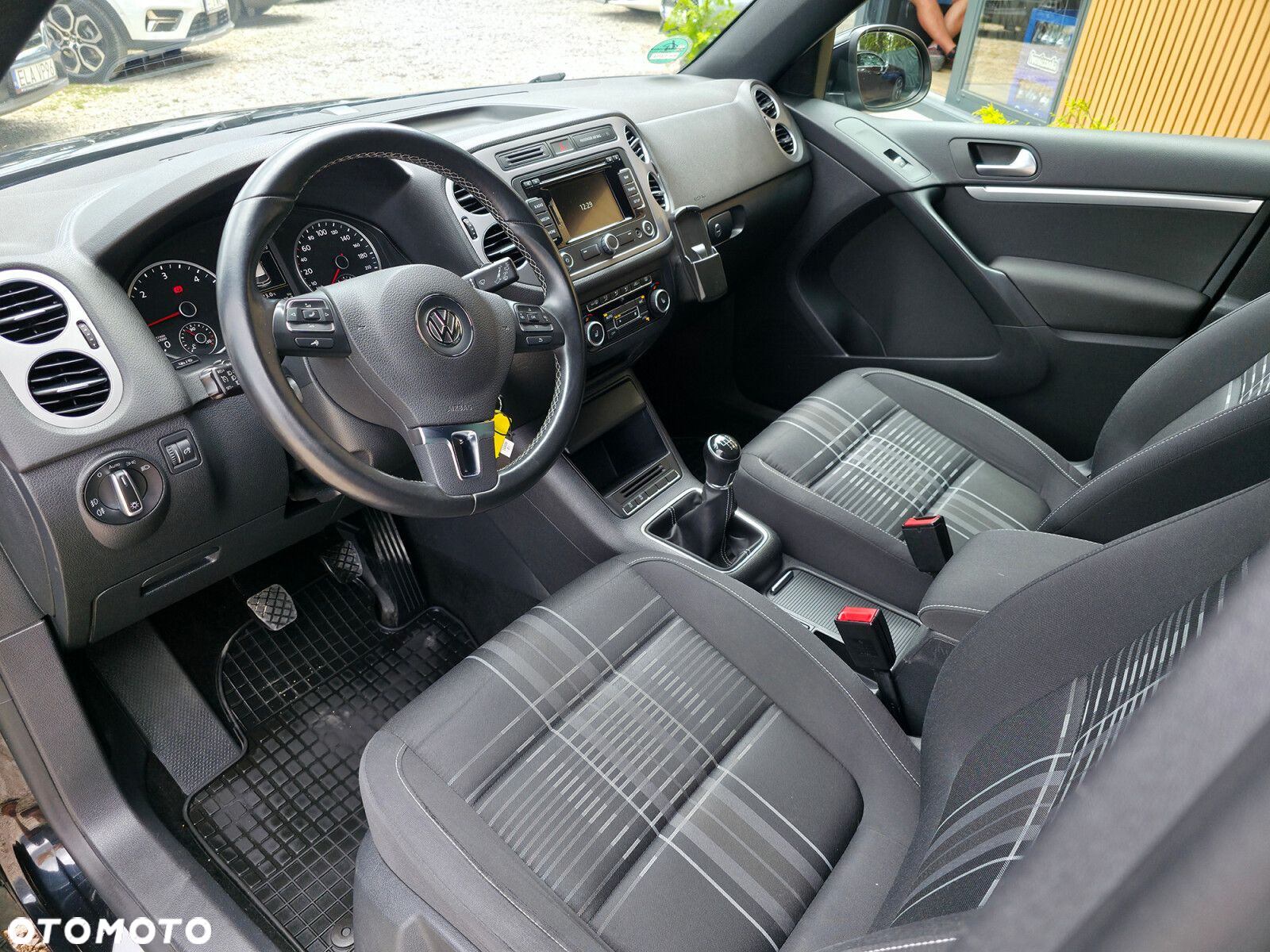 Volkswagen Tiguan - 12