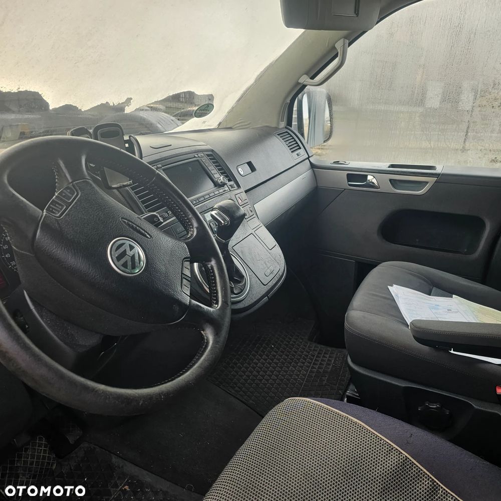 Volkswagen Multivan - 7