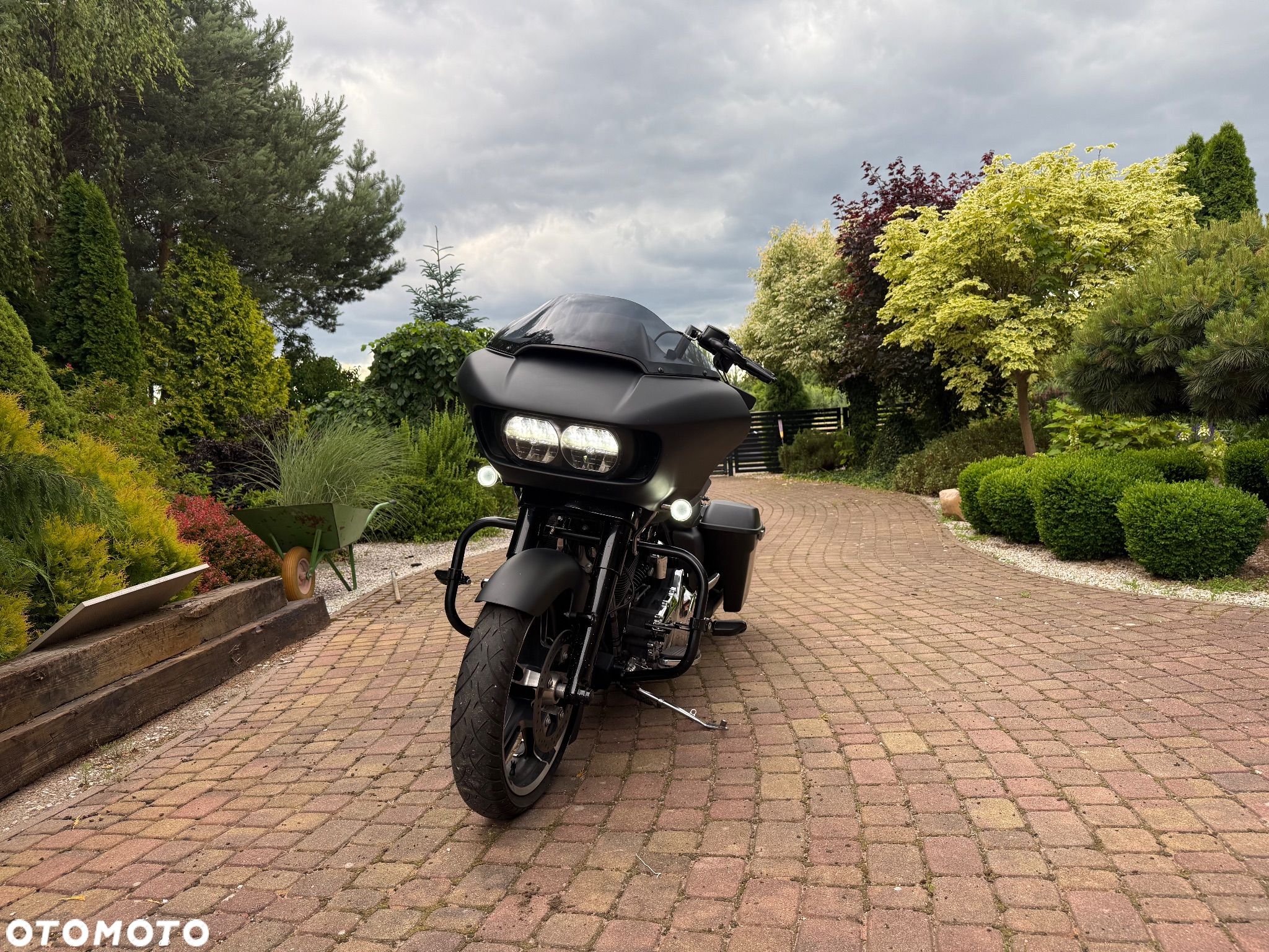 Harley-Davidson Touring Road Glide - 1