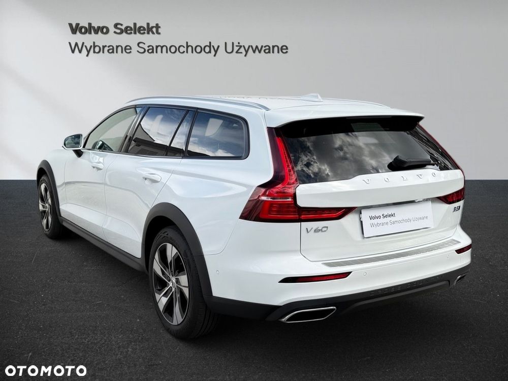 Volvo V60 Cross Country - 7