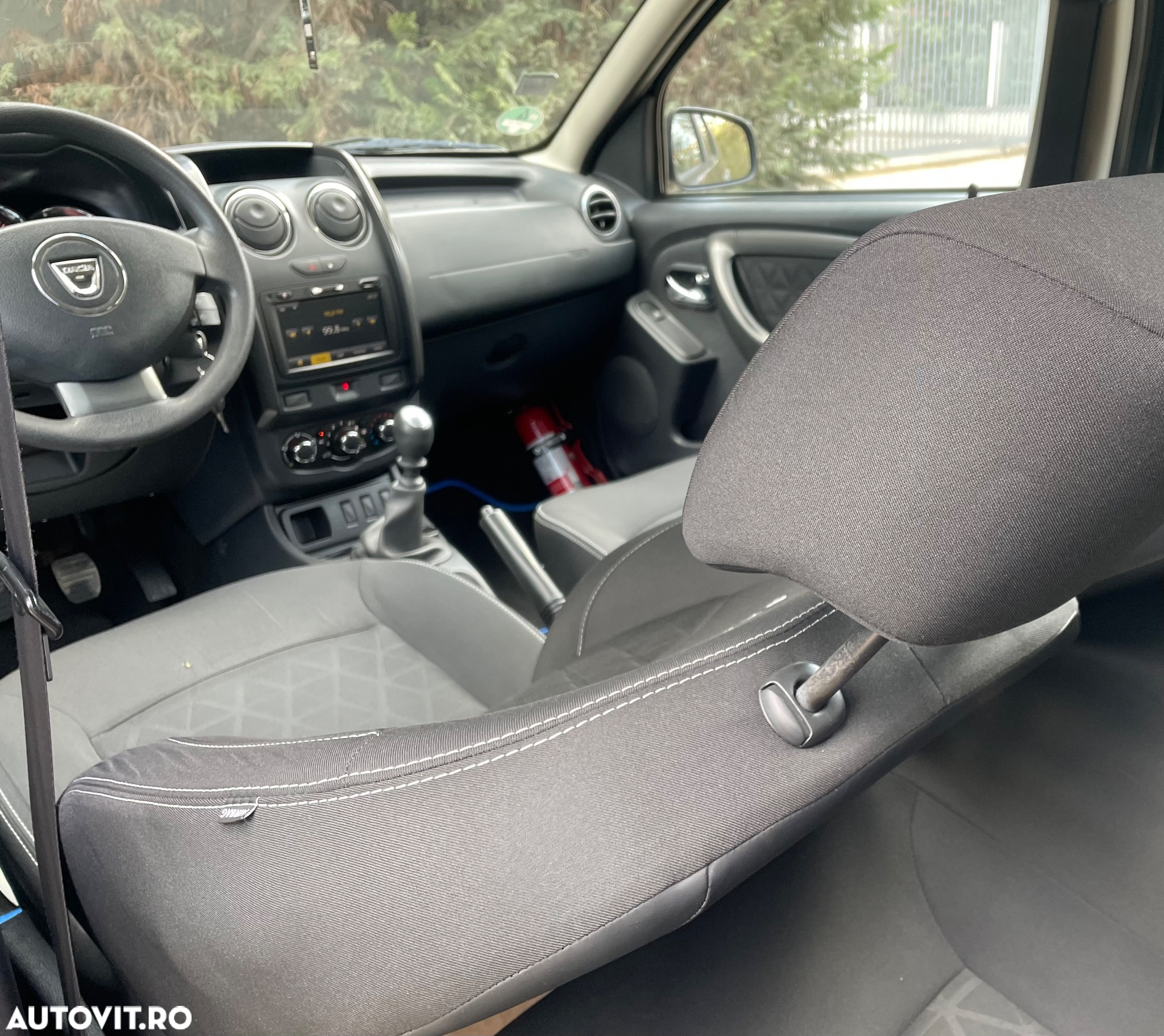 Dacia Duster 1.5 dCi 4x2 Laureate - 8