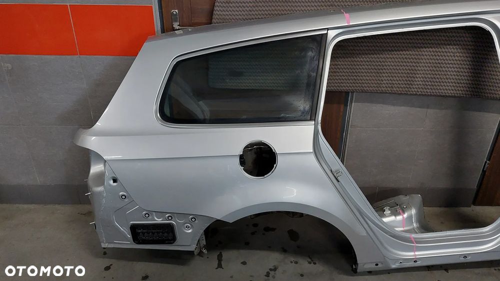 BŁOTNIK ĆWIARTKA POSZYCIE + SZYBA PRAWY TYŁ VW PASSAT B7 R2013 KOMBI KOLOR LA7W - 1
