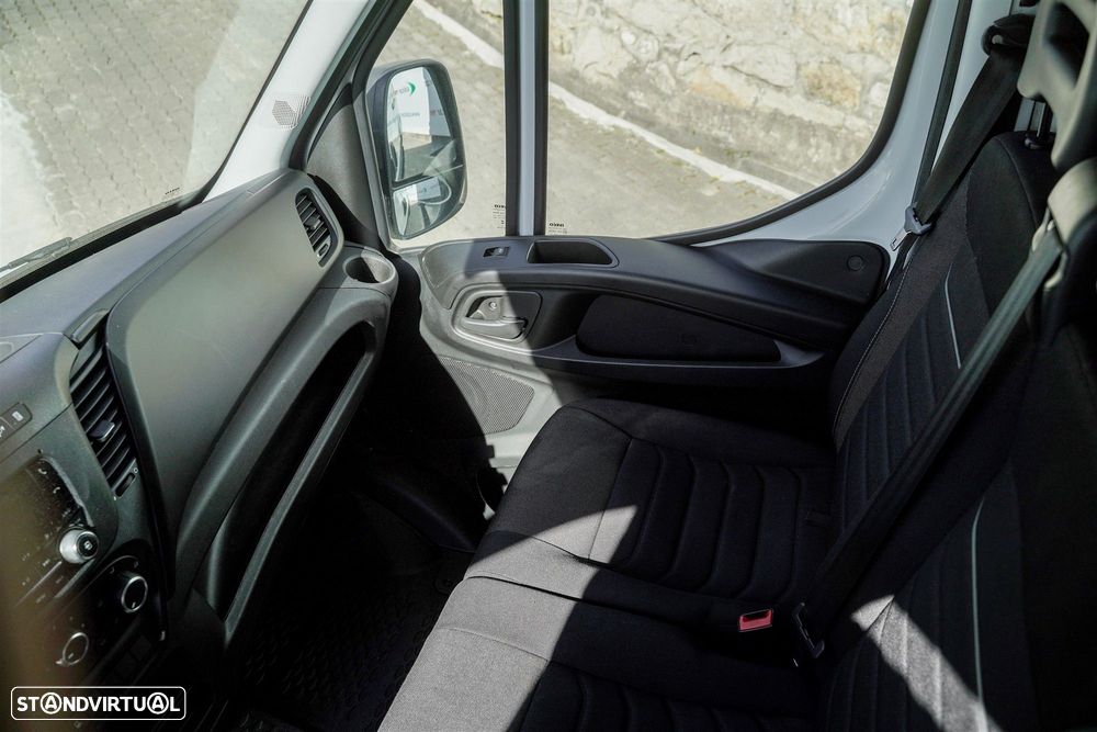 Iveco Daily 2.3 35C16V 4100 18m3 - 18