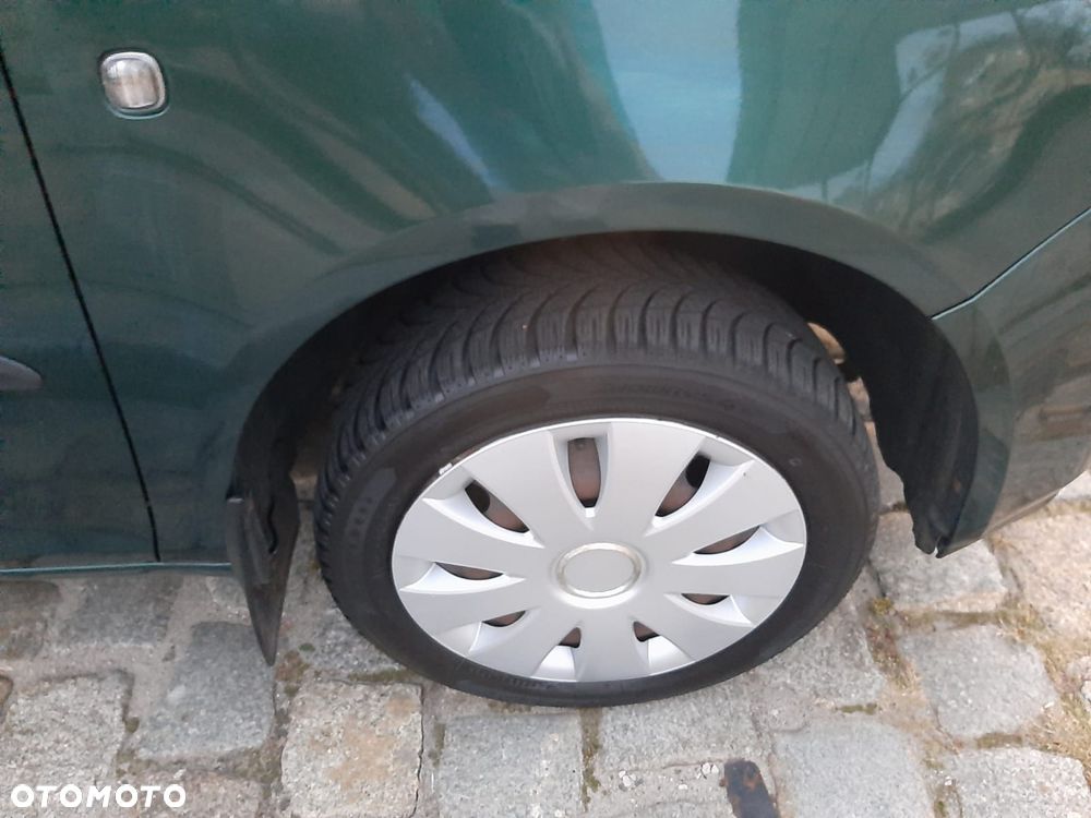 Skoda Roomster - 13