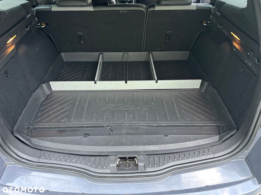 Ford Focus 2.0 TDCi ST mit Leder-Sport-Paket - 8