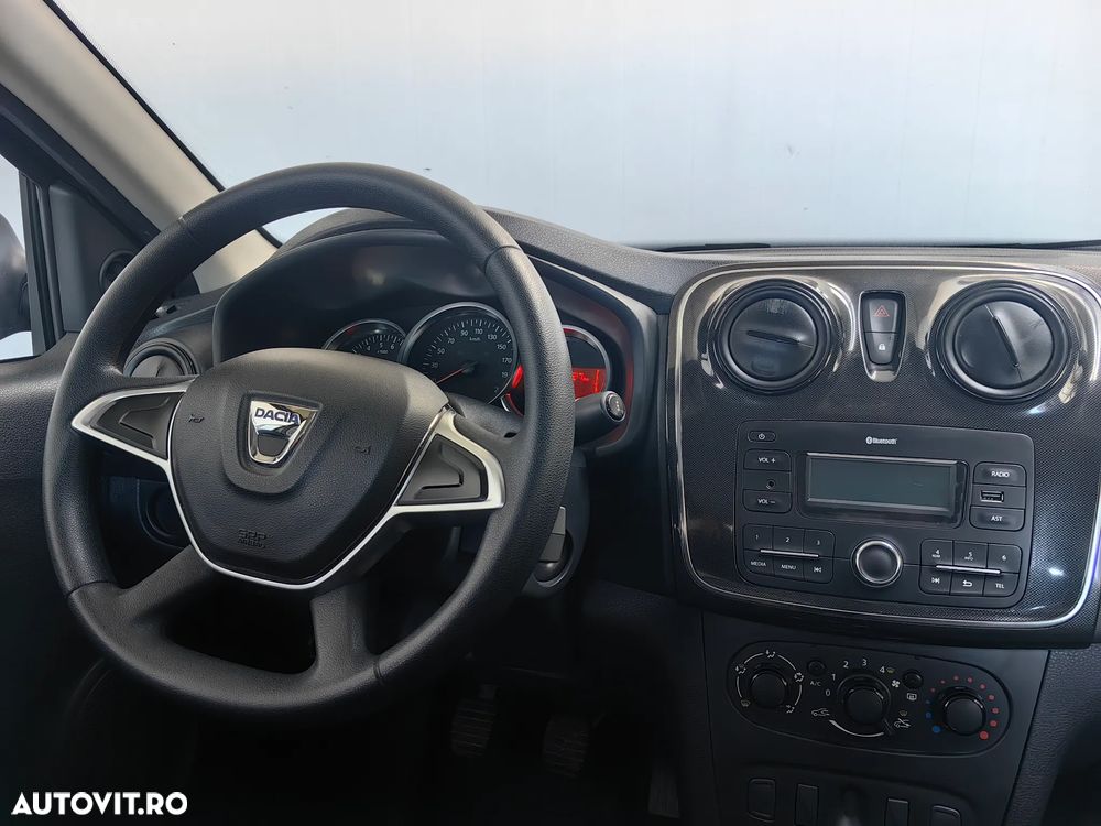 Dacia Logan 1.0 SCe SL PLUS - 11