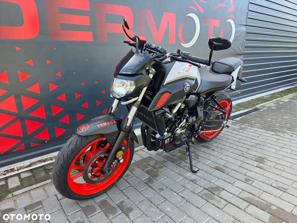Yamaha MT - 30