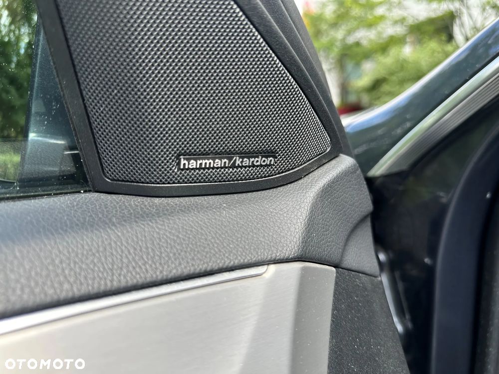 Mercedes-Benz Klasa E 250 BlueTEC 4-Matic Avantgarde - 19