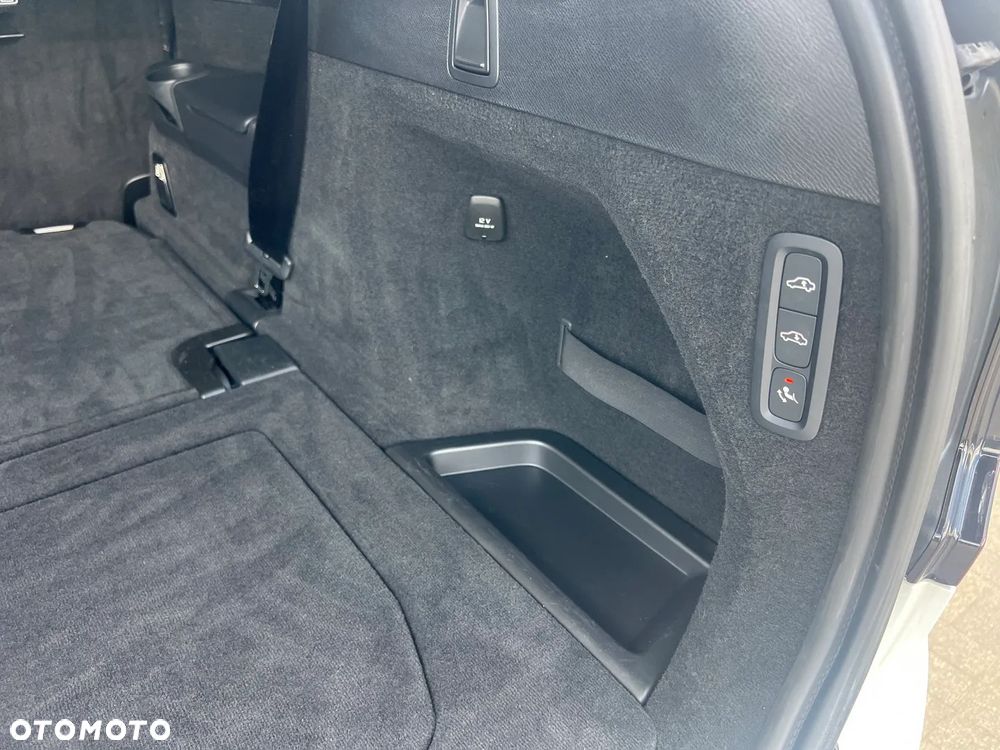 Volvo XC 90 T8 AWD Ultra Dark - 31