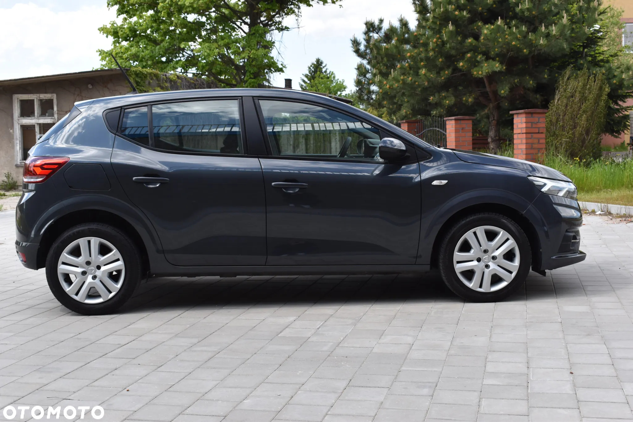 Dacia Sandero SCe 65 Essential - 4