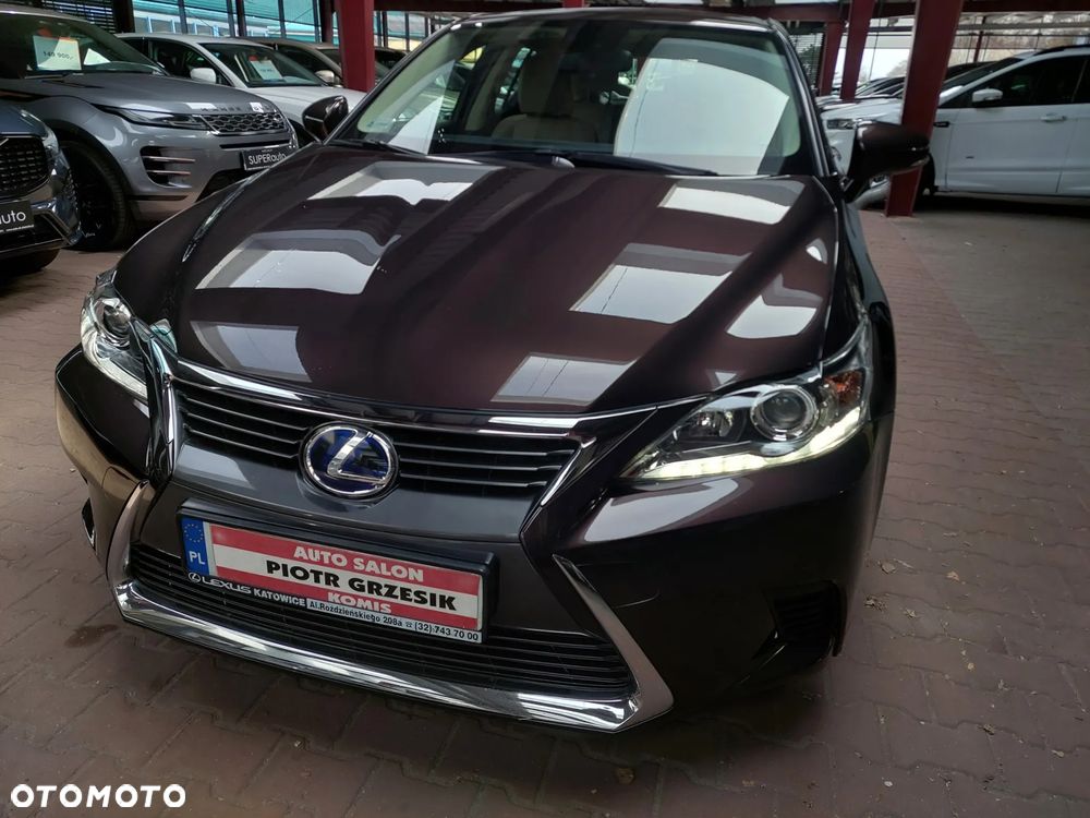 Lexus CT - 4